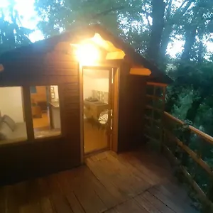 https://chalet-ekowun.midi-pyreneeshotels.com